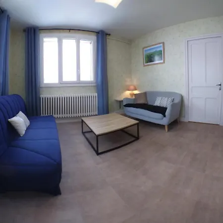 Les Planchettes Holiday home